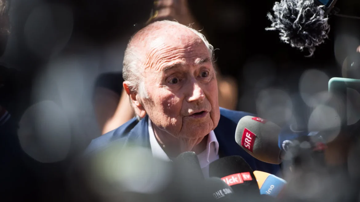 blatter-e-platini-sao-absolvidos-na-suica-em-caso-de-pagamento-ilicito
