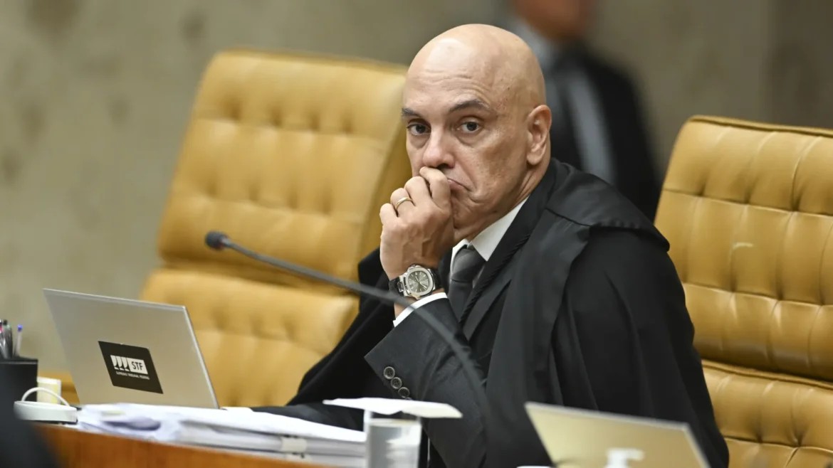 moraes-autoriza-que-bolsonaro-seja-submetido-a-procedimento-medico-no-domingo-(14)