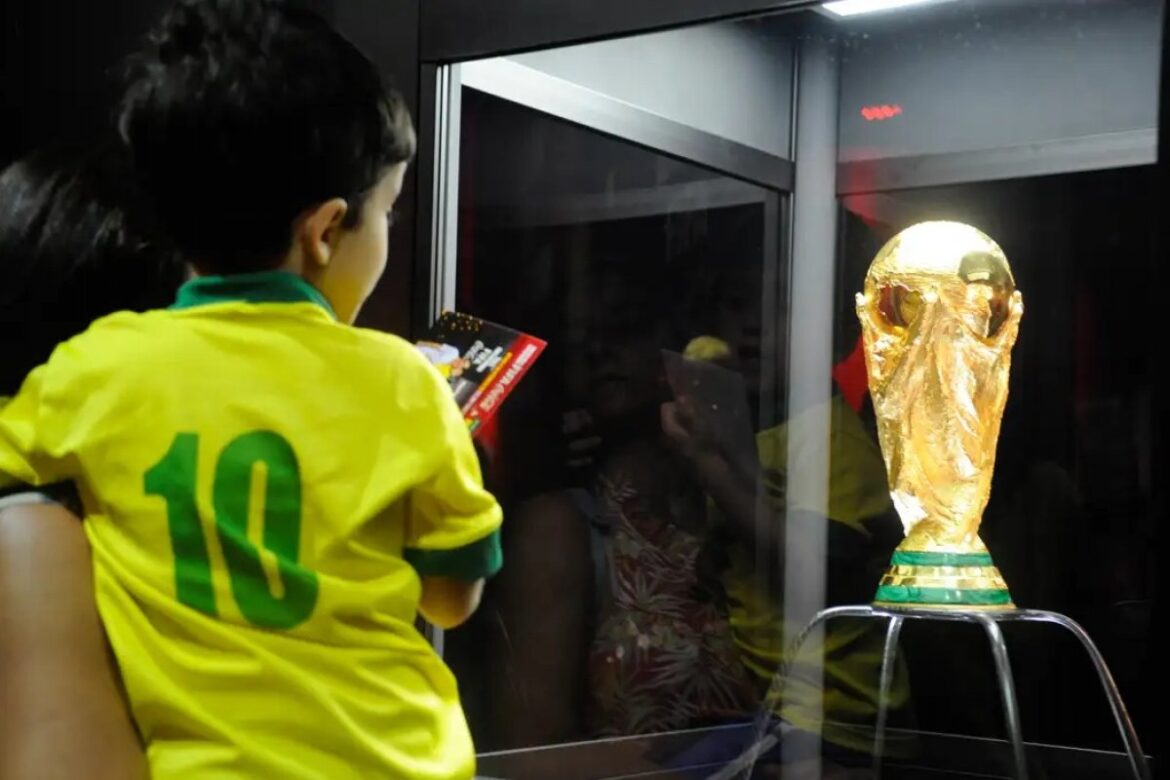 fifa-distribuira-aproximadamente-us$-2-bilhoes-a-equipes-com-jogadores-na-copa-e-eliminatorias