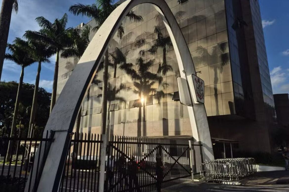 ministerio-publico-investiga-ligacao-entre-o-corinthians-e-o-pcc;-jogadores-teriam-utilizado-imovel-de-lideranca-da-faccao
