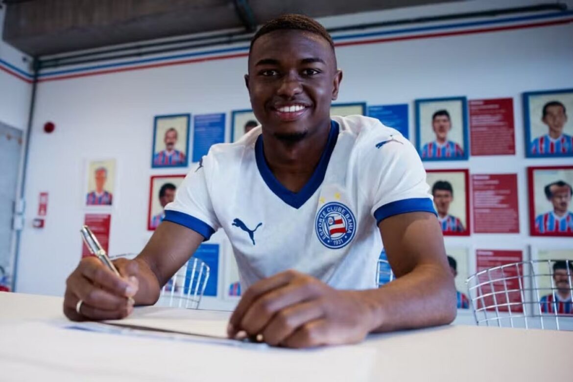 bahia-renova-contrato-com-promessa-das-divisoes-de-base