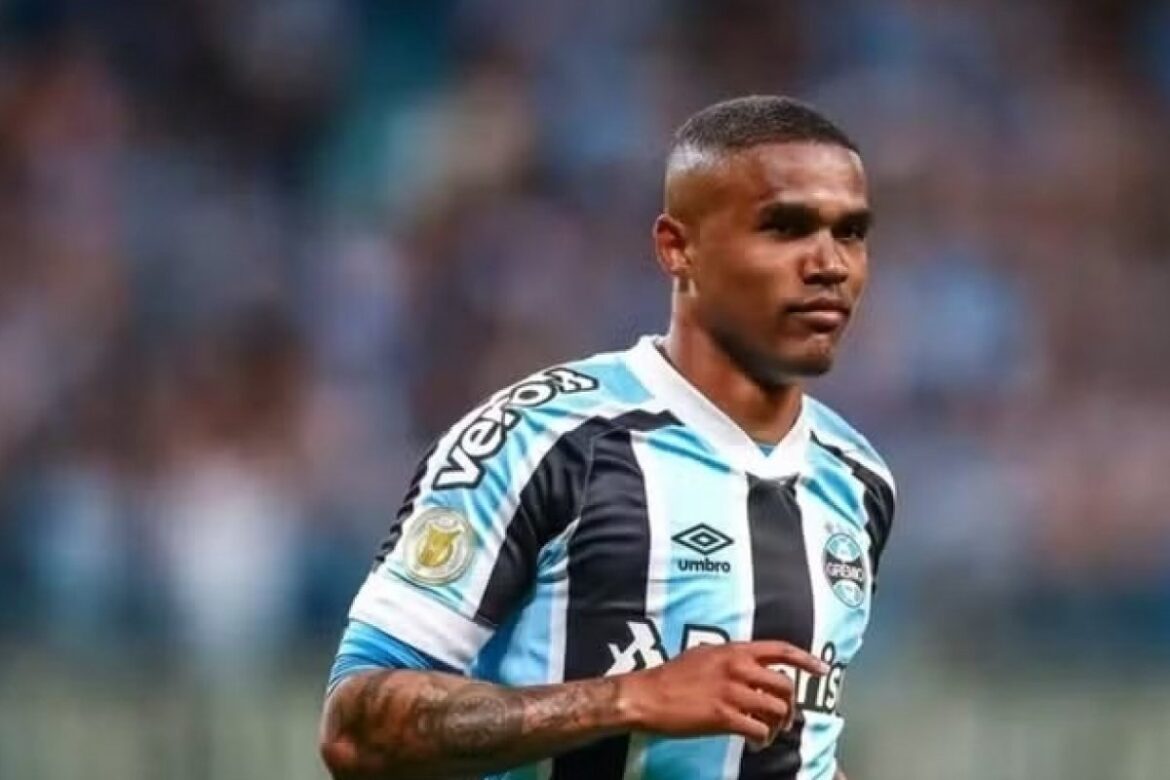 jogador-com-passagens-por-gremio-e-fluminense-e-preso-por-falta-de-pensao-alimenticia;-veja-quem-e