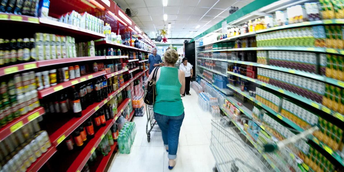 sp:-cesta-basica-tem-queda-puxada-por-melhora-no-valor-de-proteinas