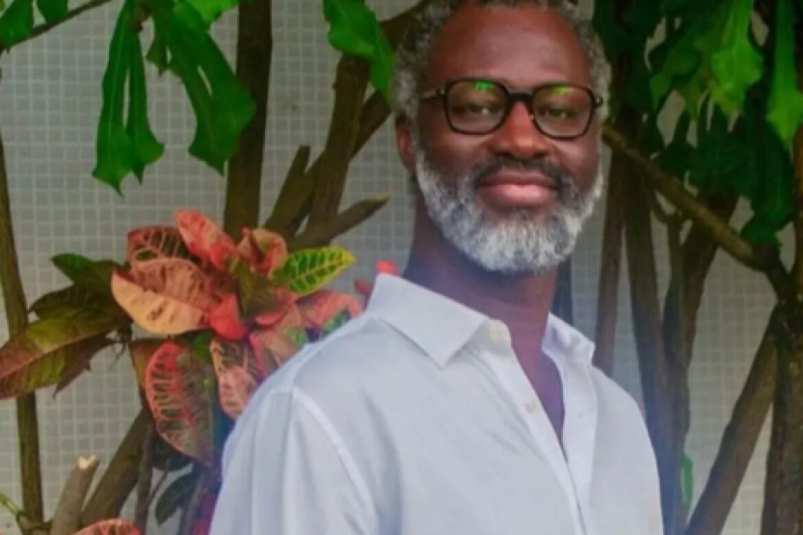 frances-e-condenado-a-pagar-multa-por-injuria-racial-contra-ex-consul