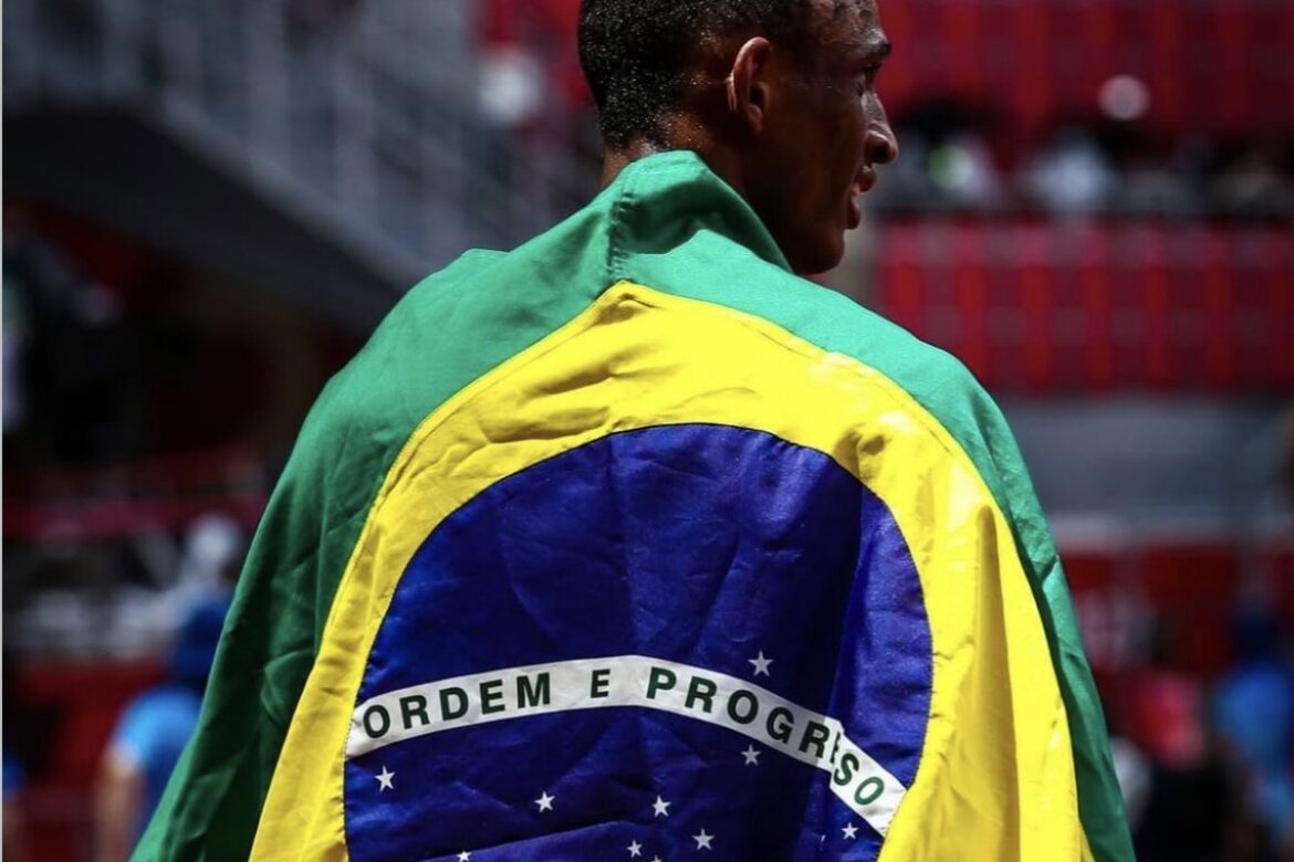alison-dos-santos-e-prata-nos-400-m-com-barreiras-no-mundial-de-toquio