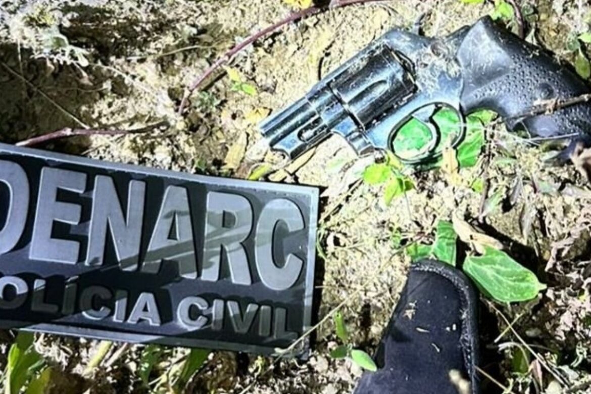 homem-e-preso-em-flagrante-por-porte-ilegal-de-arma-de-fogo-na-bahia