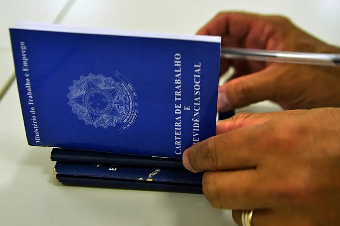prefeituras-de-cidades-baianas-abrem-mais-de-200-vagas-de-emprego-com-salarios-ate-r$-5-mil;-veja