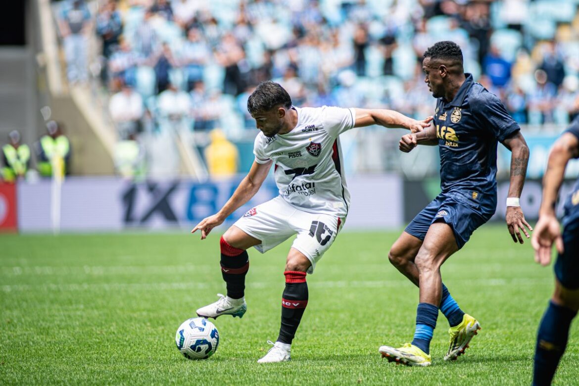 vitoria-perde-para-o-gremio-no-sul-e-segue-afundado-na-zona-de-rebaixamento