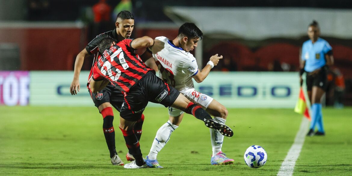 vitoria-derrota-bahia-e-ganha-folego-na-luta-contra-o-rebaixamento