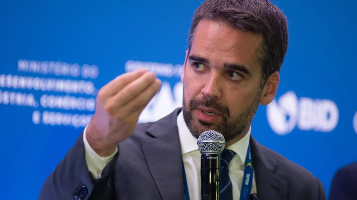 rs-tem-alianca-de-direita,-pt-repetindo-candidato-e-duvida-sobre-eduardo-leite-em-2026