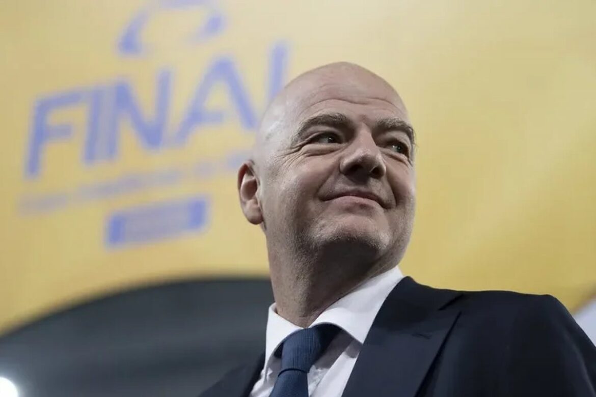 presidente-da-fifa-promete-que-bolivia-sera-sede-de-alguma-copa-do-mundo