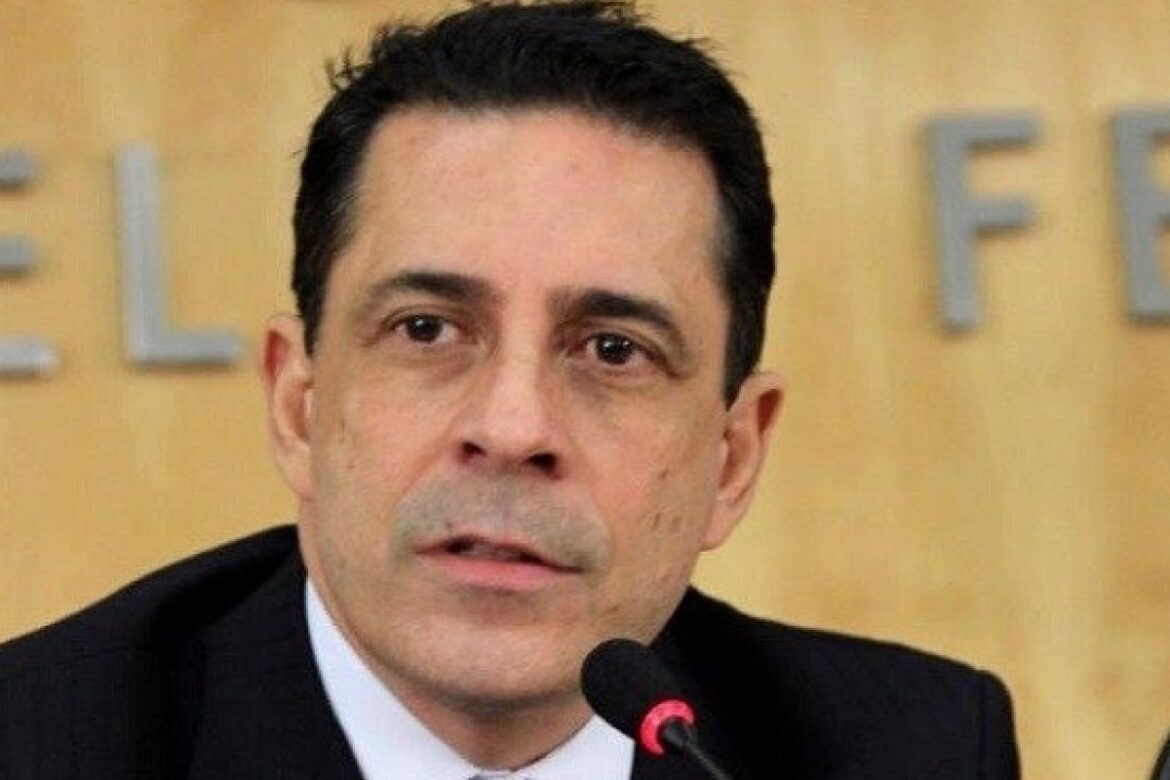 secretario-de-mobilidade-de-feira-de-santana-pede-demissao-apos-polemica-sobre-divulgacao-de-dados-de-pessoas-com-hiv