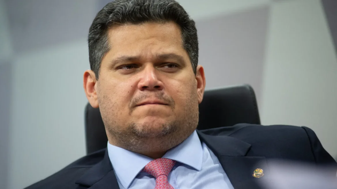alcolumbre-insiste-em-pacheco-no-stf,-e-senador-evita-buscar-outro-partido-ate-decisao-de-lula