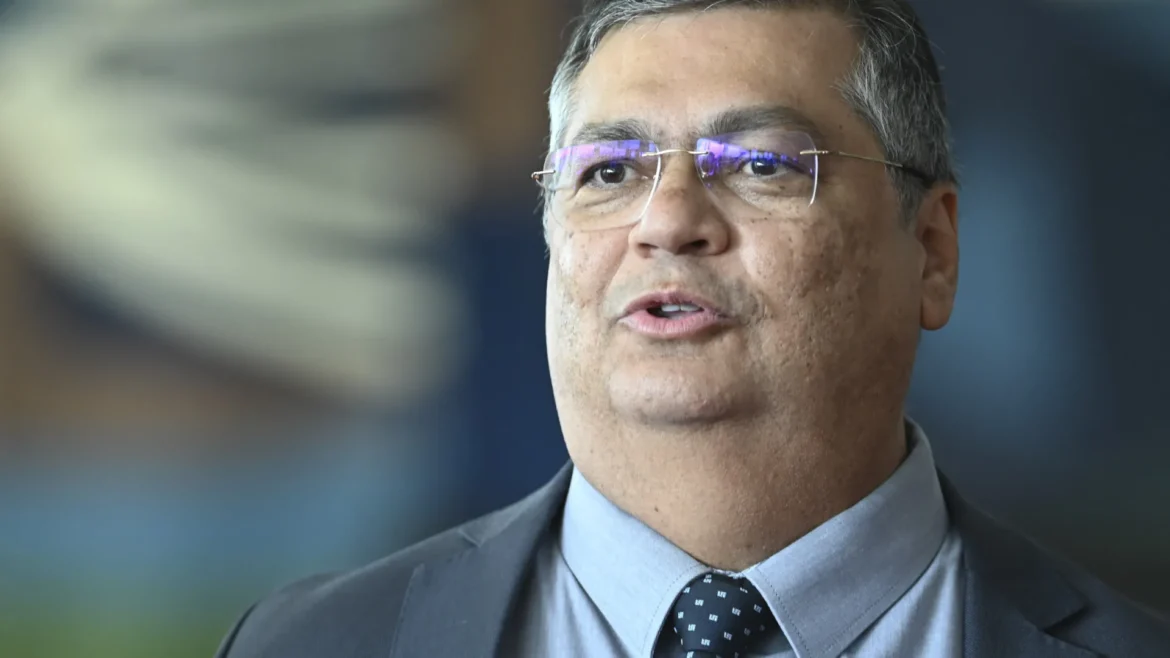 pf-analisa-emendas-de-92-politicos-por-ordem-de-dino-e-pode-abrir-novos-inqueritos