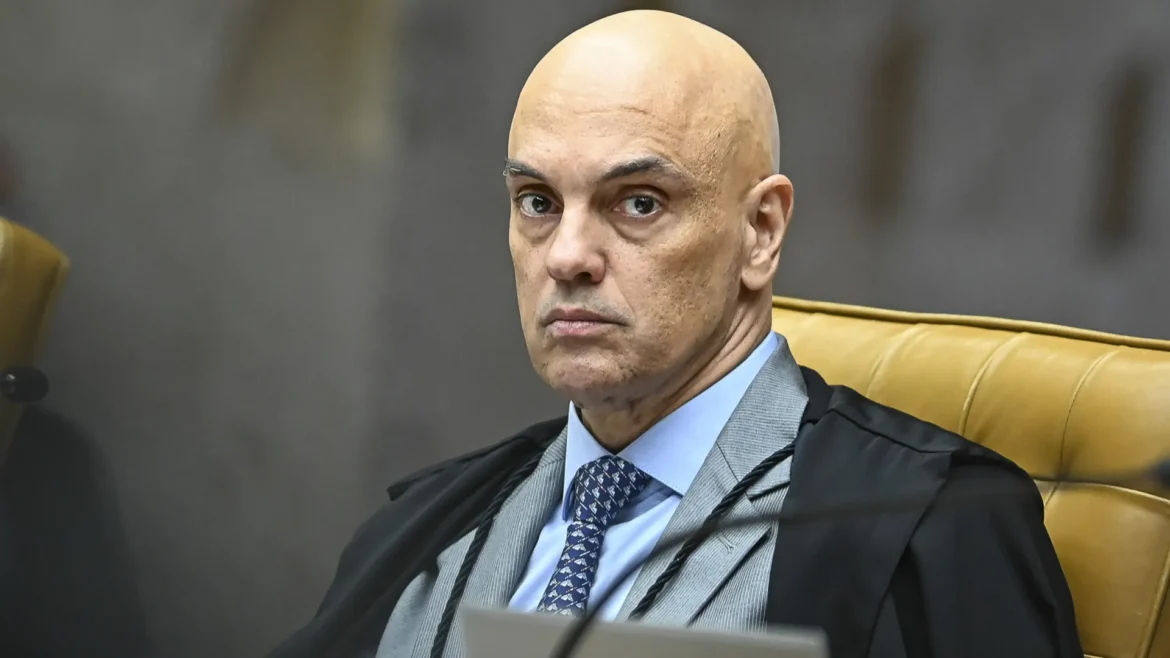 moraes-e-dino-votam-contra-recursos-de-condenados-por-trama-golpista