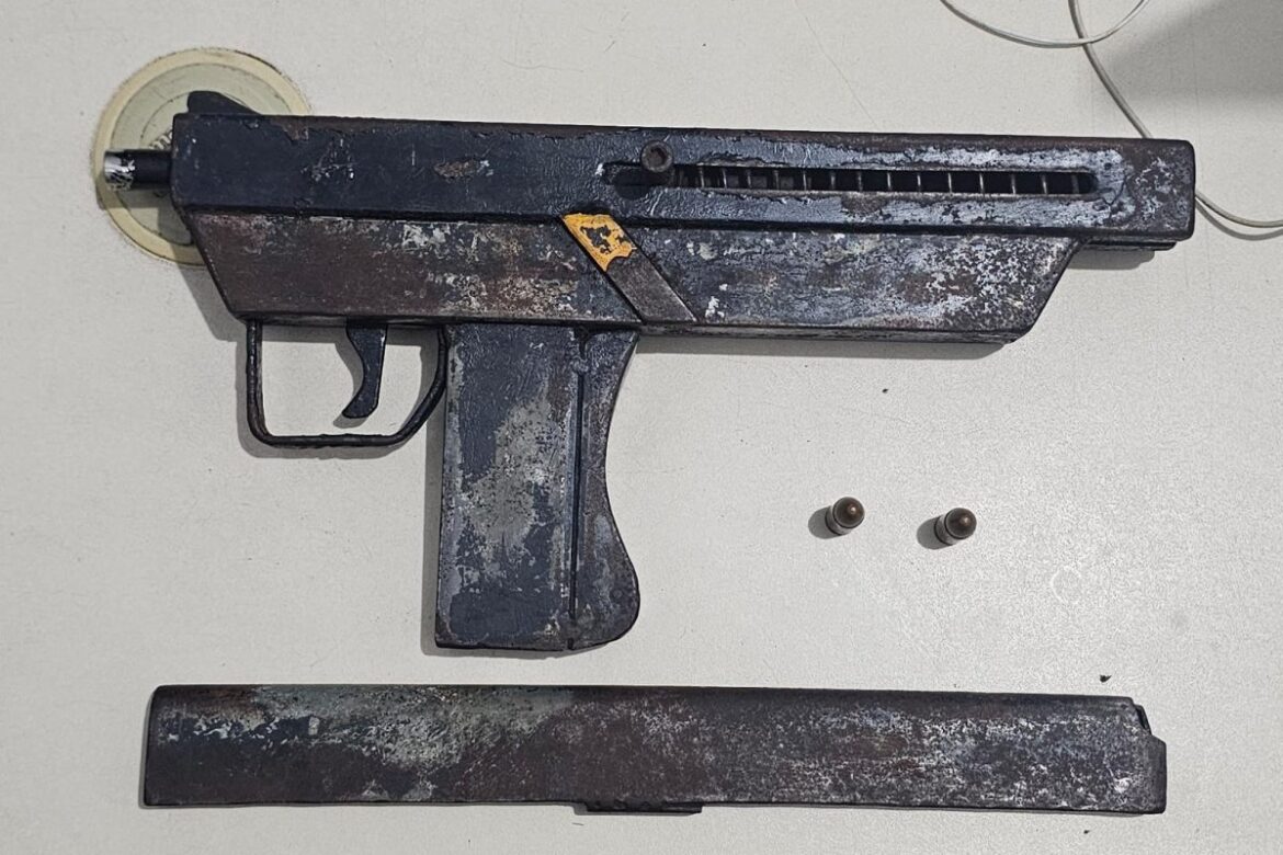 policia-apreende-submetralhadora-em-uma-area-de-mata-em-sao-francisco-do-conde