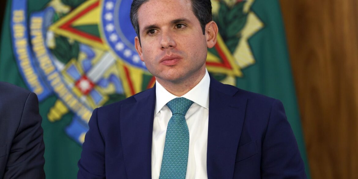 com-fuga-de-ramagem,-motta-proibe-deputados-de-votarem-do-exterior