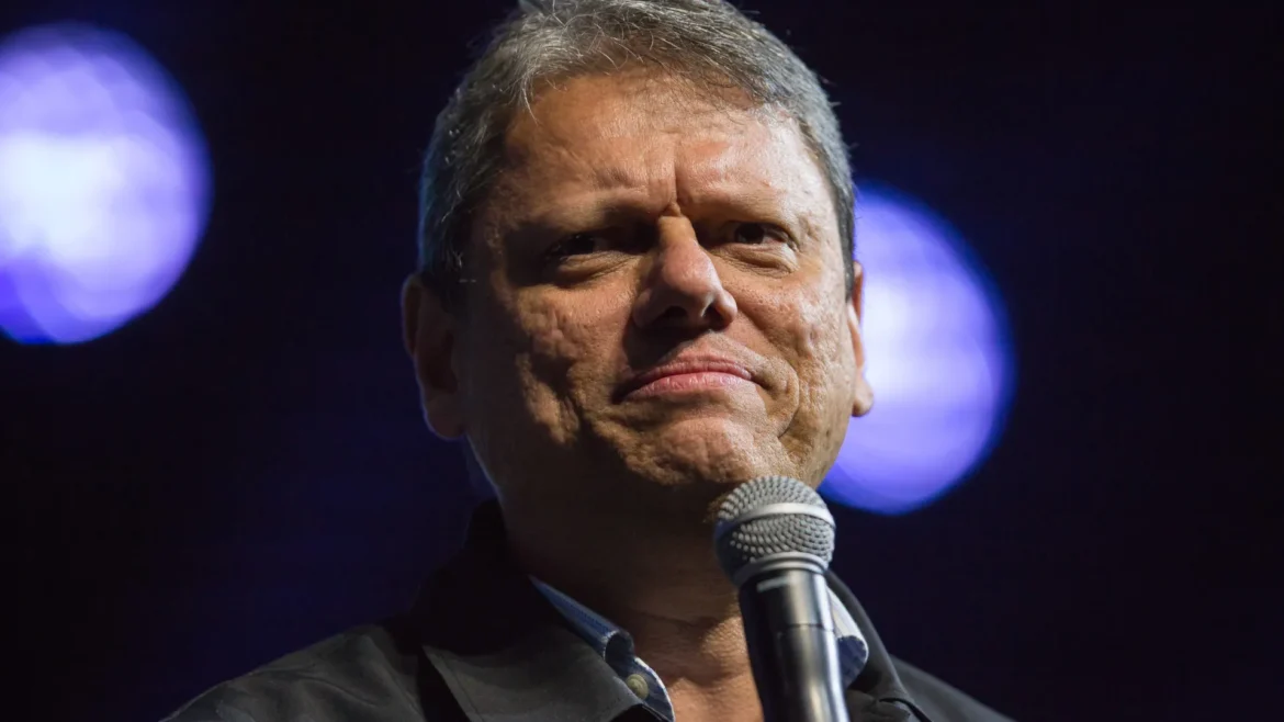 tarcisio-declara-apoio-a-flavio,-mas-diz-que-direita-tera-mais-candidatos-em-2026