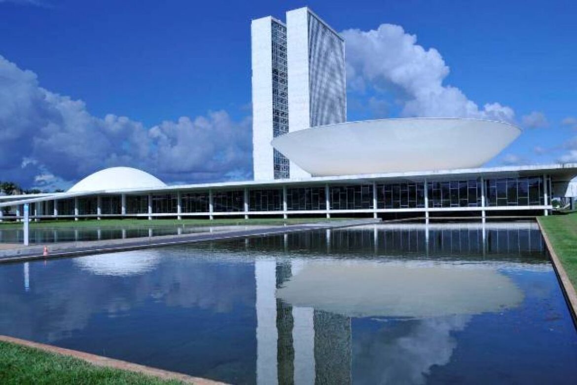 veja-como-votaram-os-deputados-federais-baianos-no-pl-que-reduz-penas-dos-condenados-pelo-8-de-janeiro
