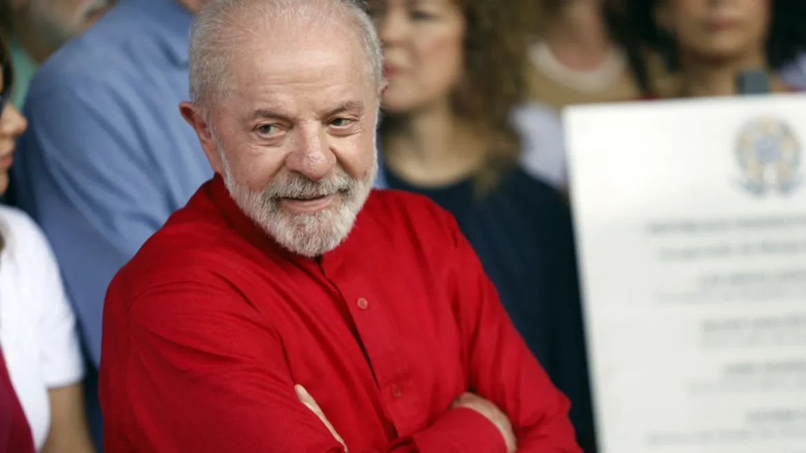 lula-lidera-para-1o-turno-e-tem-empate-tecnico-com-flavio-e-mais-4-em-2o-turno,-diz-pesquisa