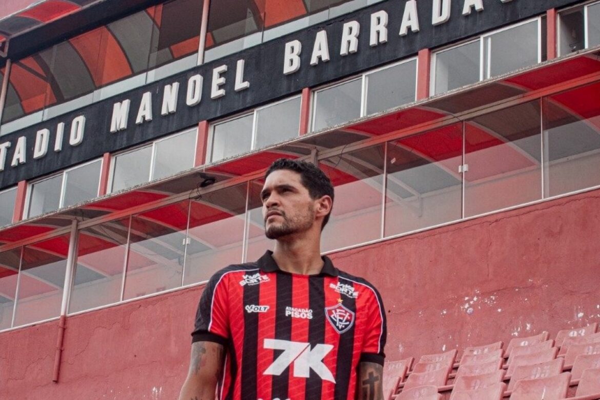 vitoria-anuncia-a-contratacao-do-zagueiro-riccielli