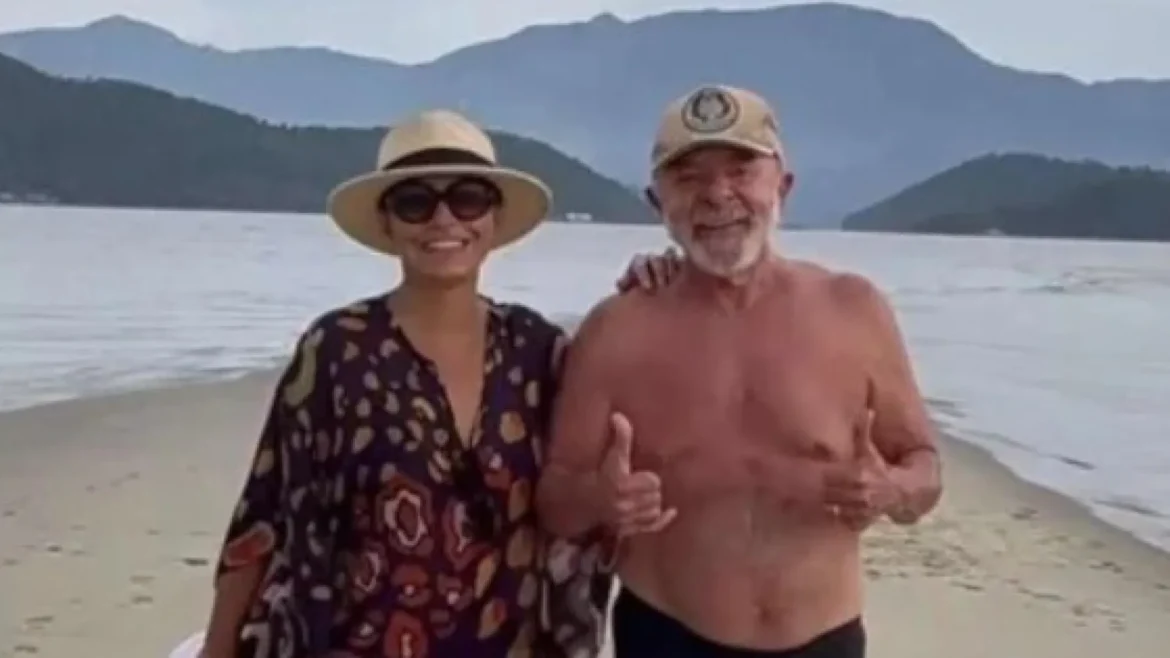 lula-posta-foto-com-janja-na-praia-e-detalhe-chama-a-atencao;-veja