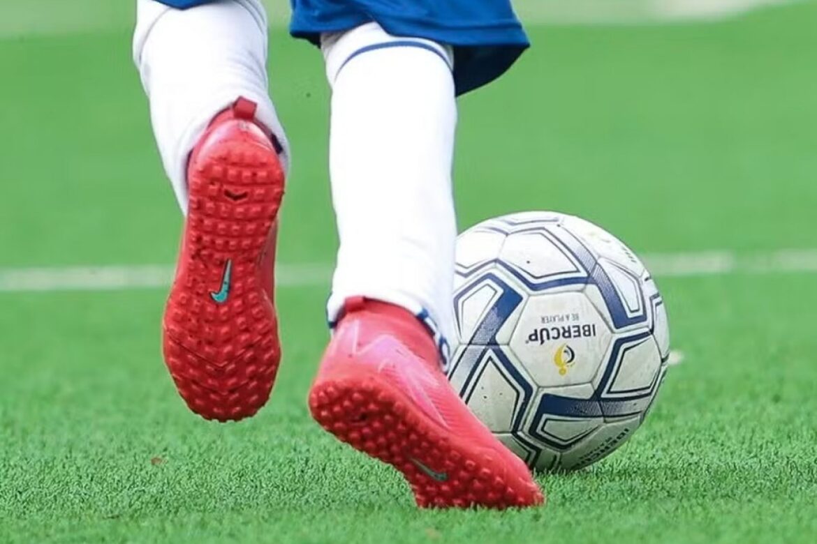 professor-de-escola-de-futebol-e-preso-suspeito-de-aliciar-sexualmente-adolescentes-sob-promessa-de-carreira-profissional