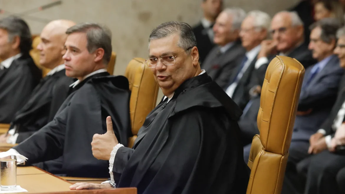 ala-do-stf-passa-a-defender-domiciliar-para-bolsonaro-e-ve-ida-a-papudinha-como-passo-inicial