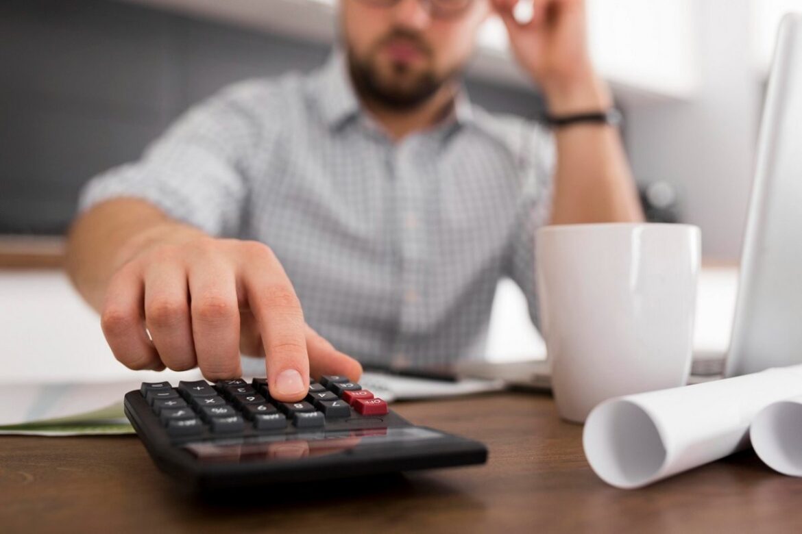 inadimplencia-atinge-44%-da-populacao-adulta-da-bahia-em-2025,-aponta-serasa