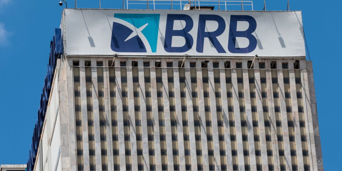 diretor-juridico-do-brb-deixa-cargo-apos-caso-banco-master