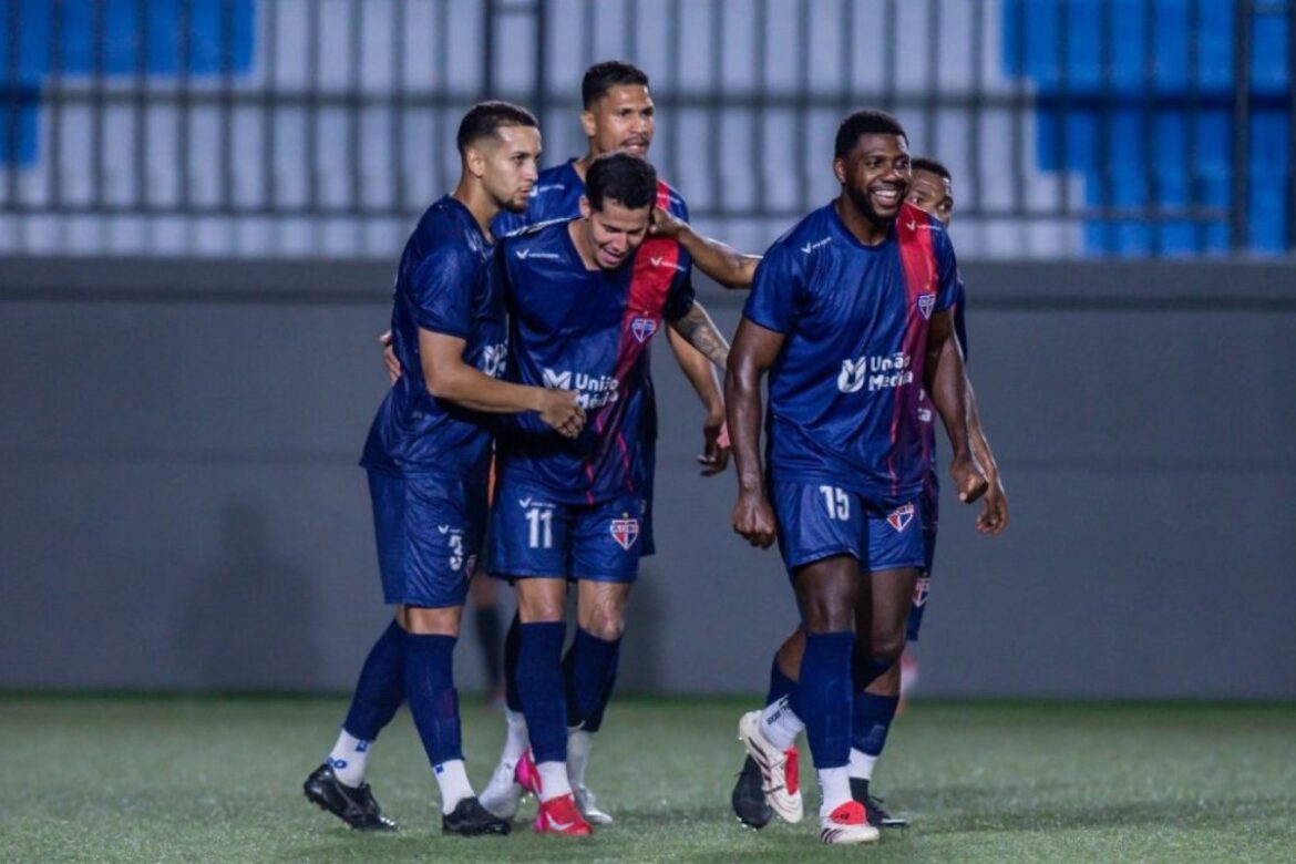 bahia-de-feira-goleia-o-barcelona-e-volta-a-brigar-pelo-g-4