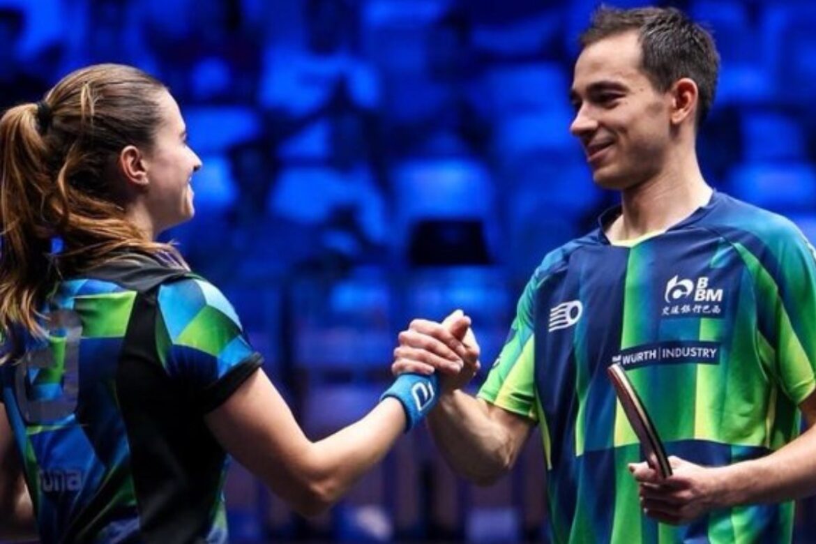 calderano-e-bruna-takahashi-vao-a-semi-de-duplas-do-smash-de-singapura