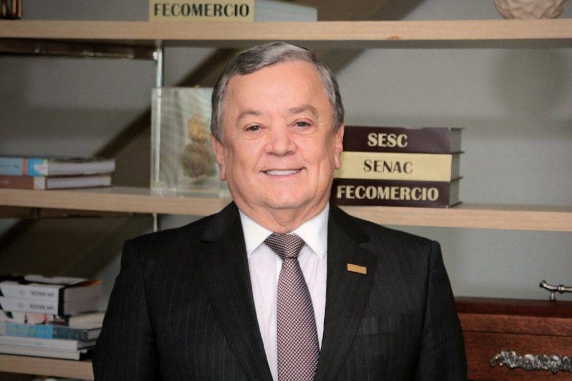 apos-processo-conturbado,-kelsor-fernandes-e-reeleito-presidente-da-fecomercio-ba