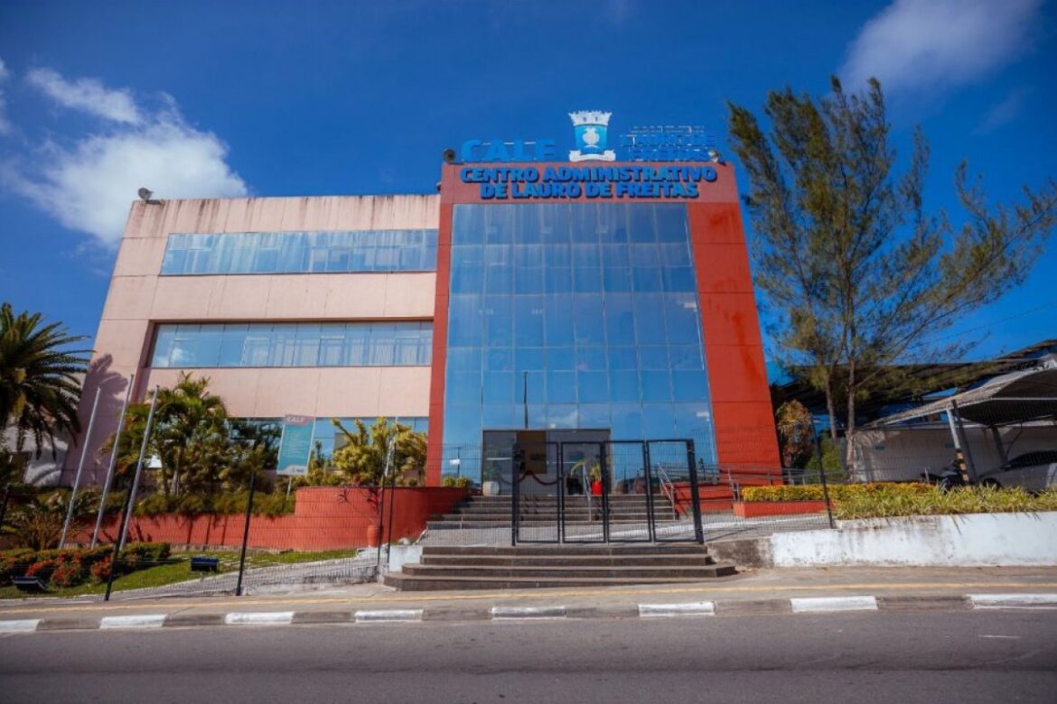 prefeitura-de-lauro-de-freitas-anuncia-aumento-de-10%-no-salario-de-servidores-municipais