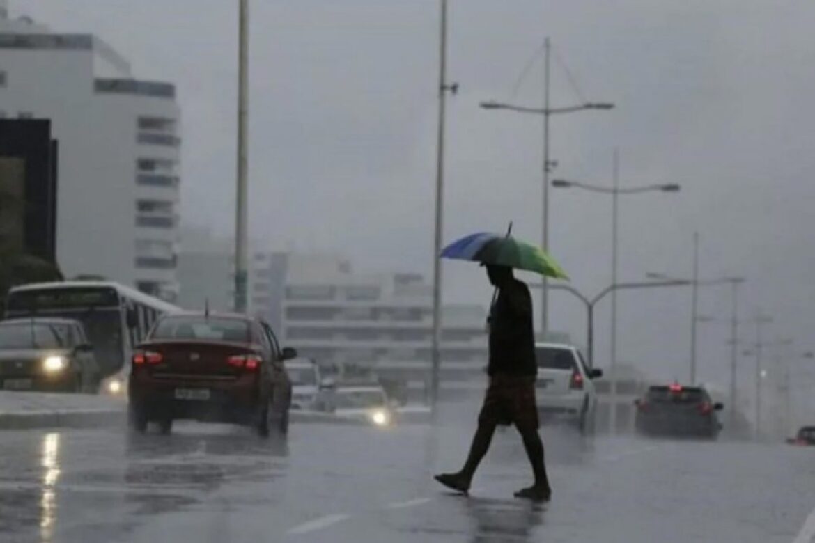 nuvens-e-pancadas-de-chuva:-salvador-tera-tempo-instavel-neste-final-de-semana;-veja-a-previsao