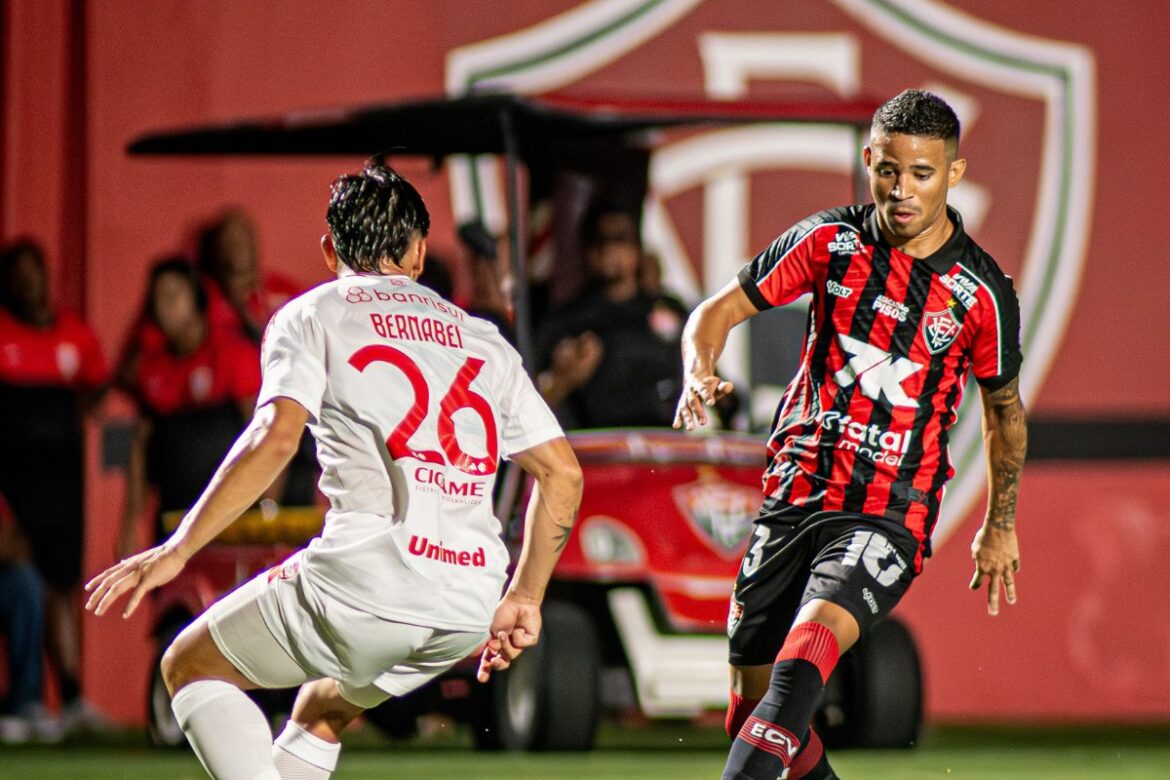 vitoria-defende-forca-no-barradao-contra-internacional-embalado
