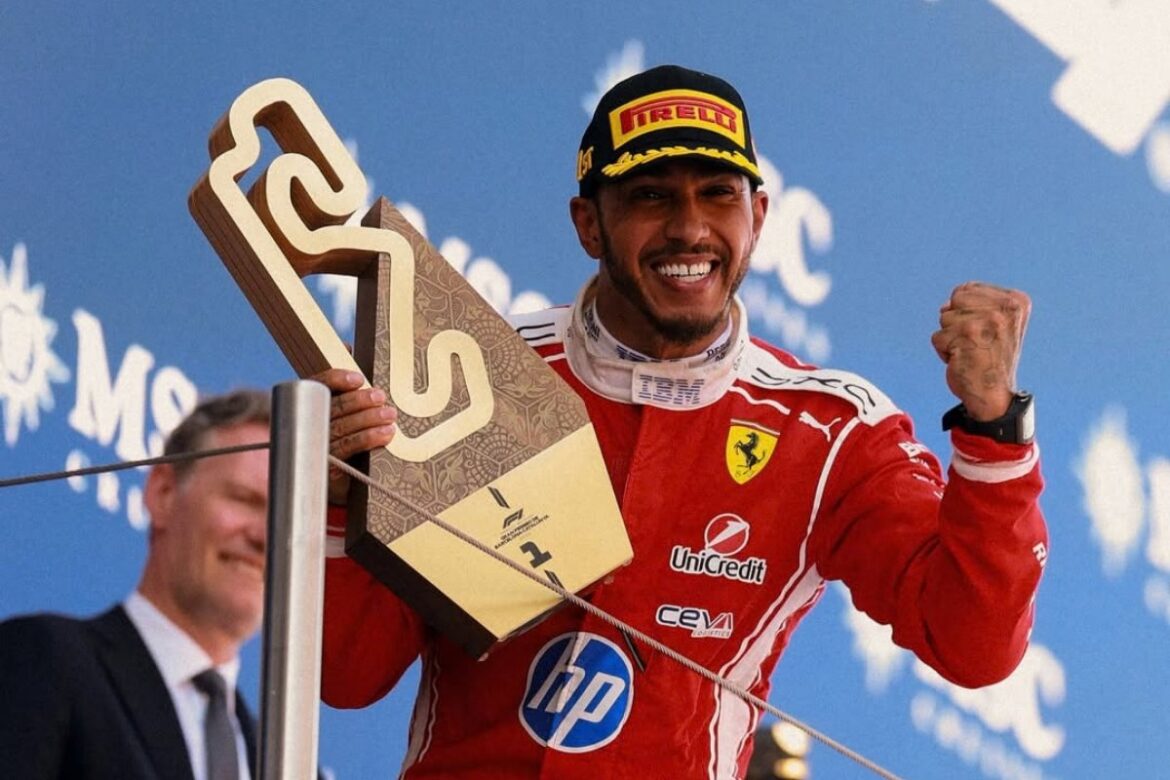 lewis-hamilton-faz-tatica-agressiva-e-vence-pela-primeira-vez-com-a-ferrari