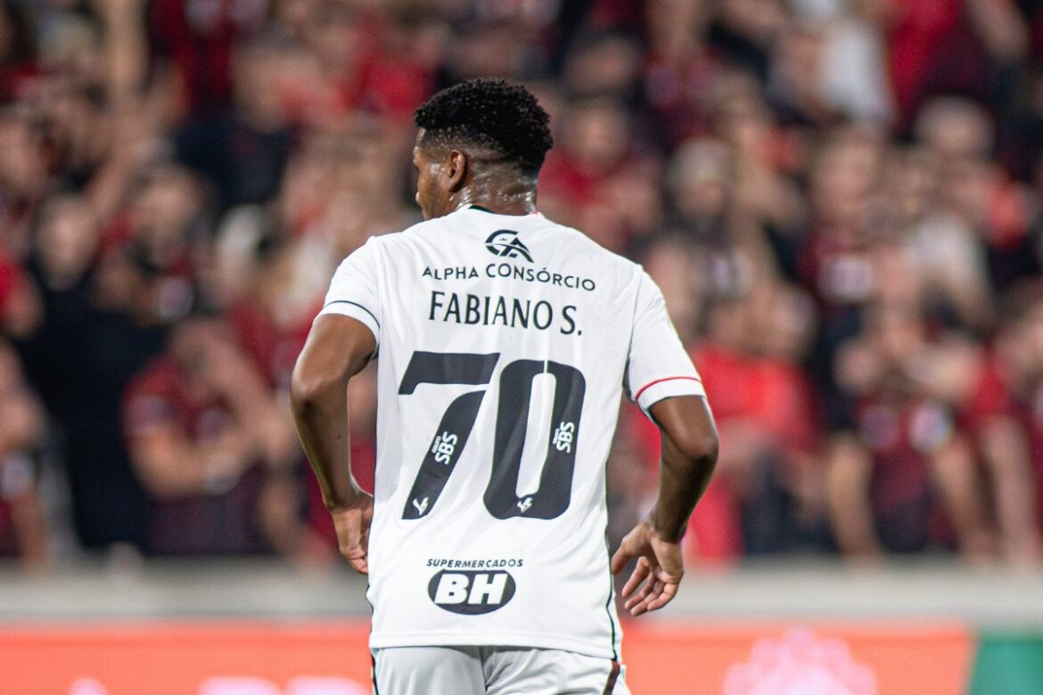 fabiano-souza-e-operado-no-joelho-e-nao-joga-mais-pelo-vitoria-em-2026