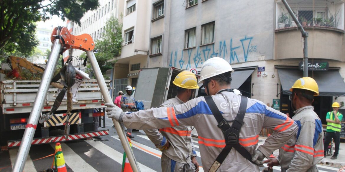 procon-paulistano-multa-enel-por-falhas-no-fornecimento-de-energia