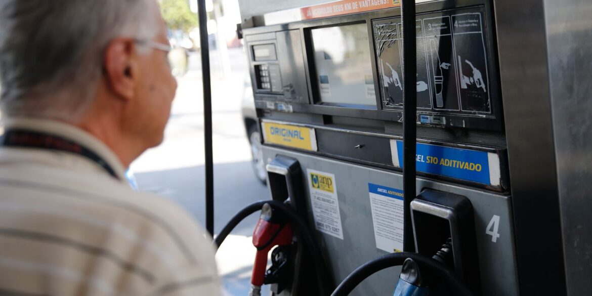 governo-prorroga-por-um-mes-subvencao-de-r$-2,12-ao-diesel